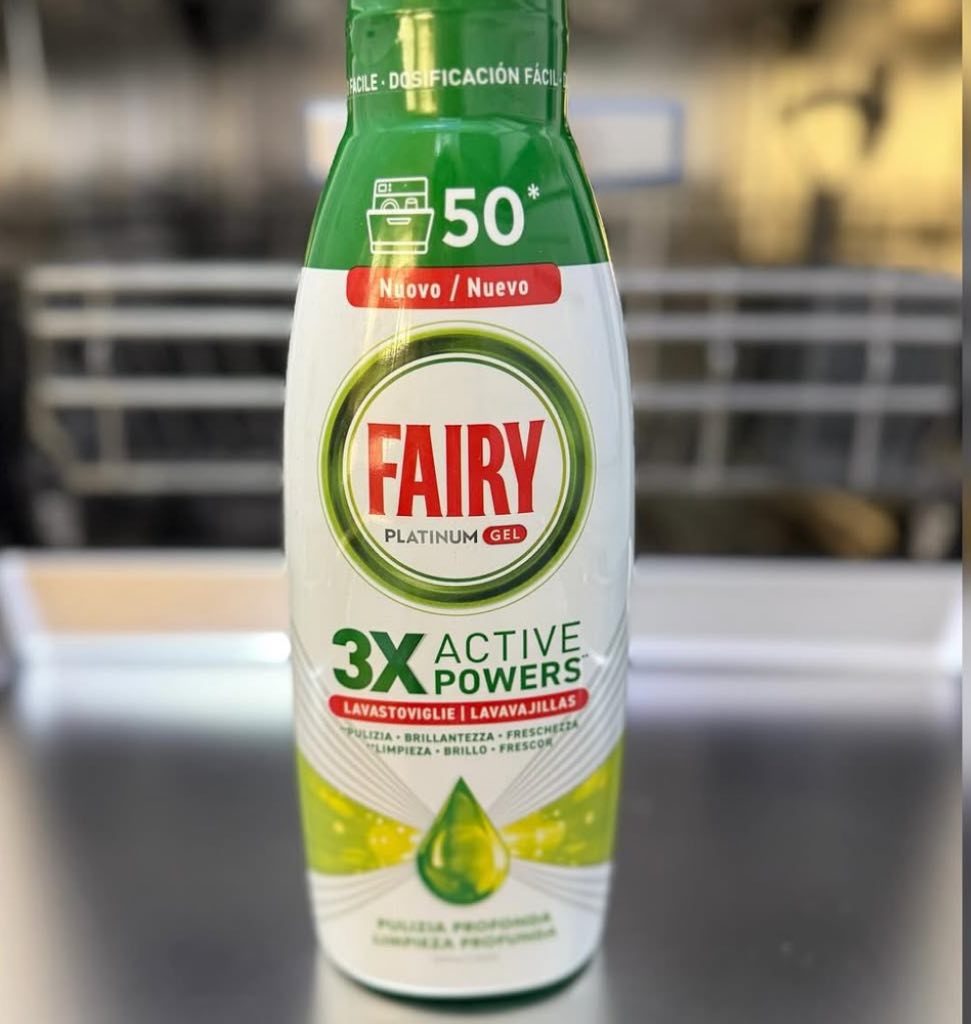 ژل ماشین ظرفشویی فیری پلاتینیوم رایحه لیمو و پرتقال مدل اکتیو پاورز3x محصول ایتالیا ۹۰۰ میل
